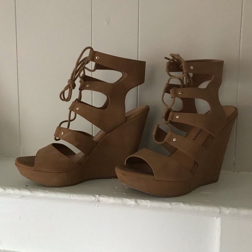 Brown Tie Up Wedges